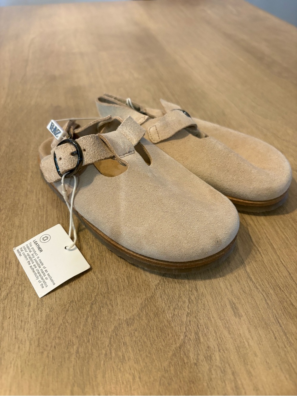 NWT Zara 9T Leather Clogs